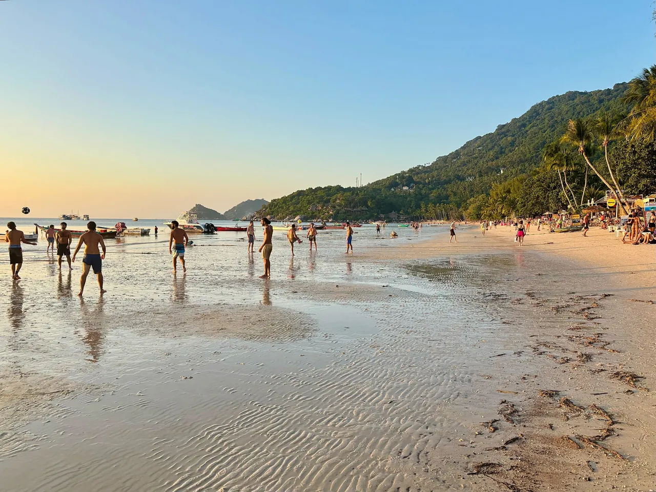Beach scene — source caption: Mae Haad
